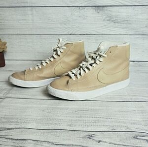 Nike Blazers Mid‎ High Top Tan White Swoosh Sz 7Y